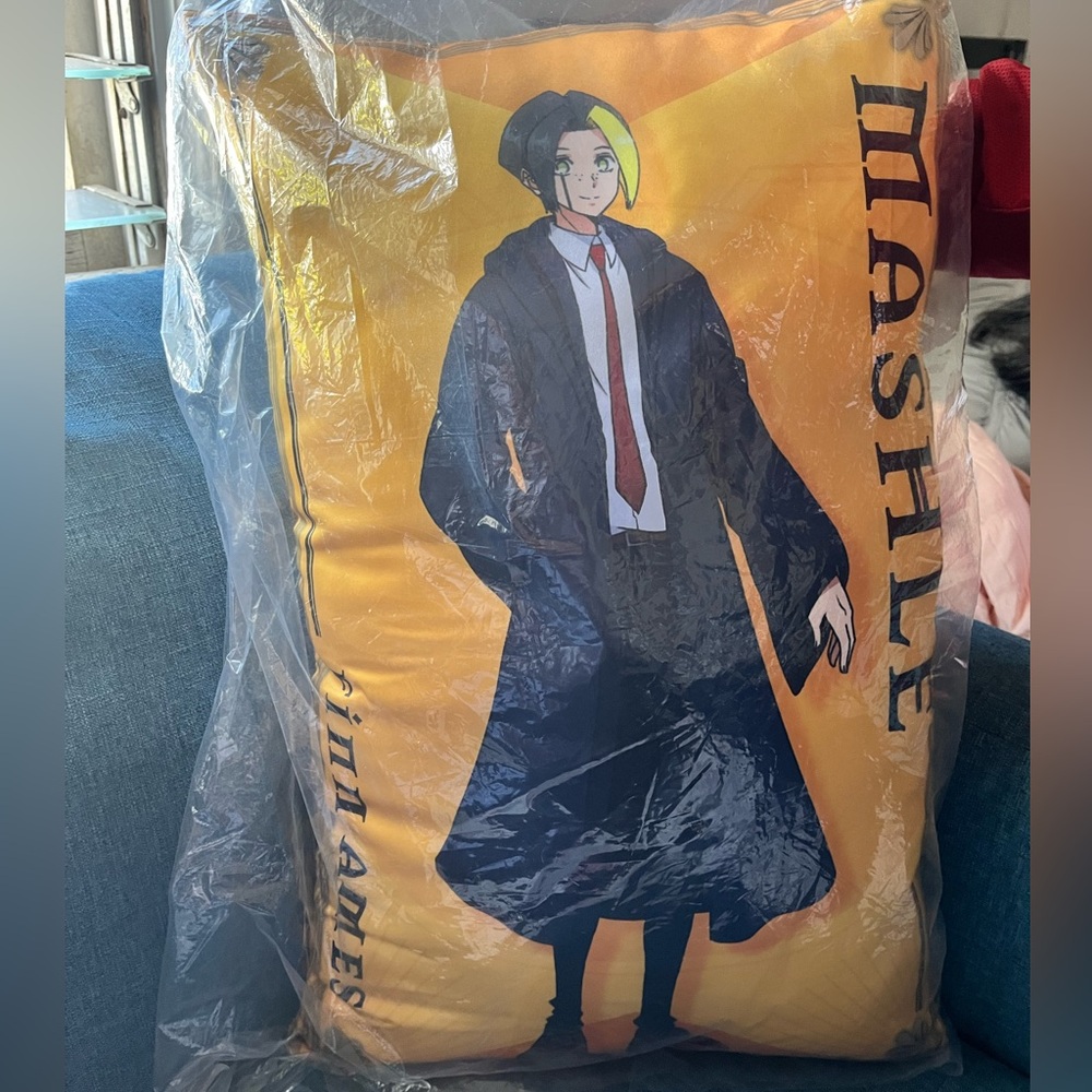 Mashle: Magic and Muscle Finn Ames pillow